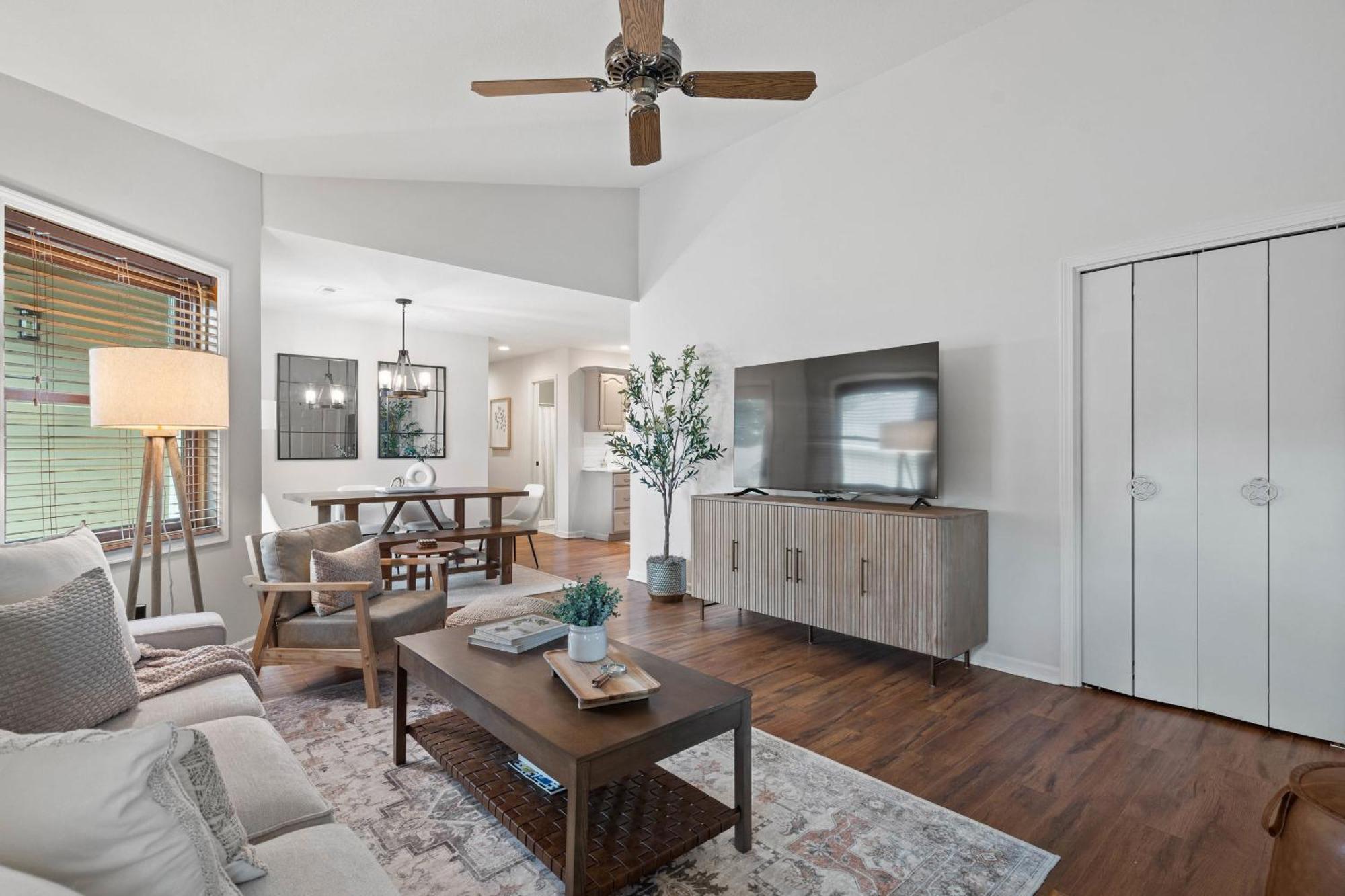 1 5 Miles To Mizzou ~ Spacious & Updated Home~ โคลัมเบีย ภายนอก รูปภาพ